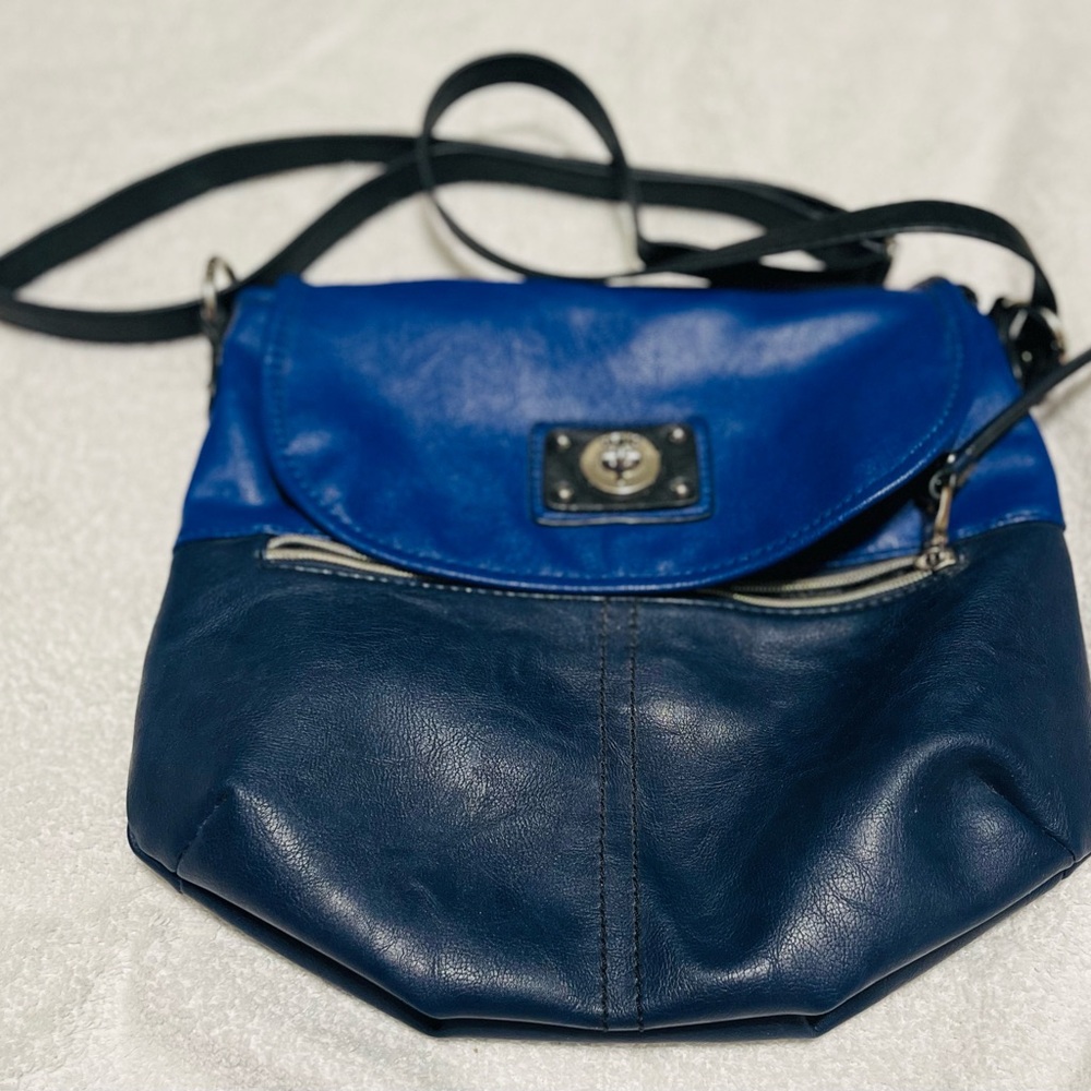 Blue two tone purse by Relic